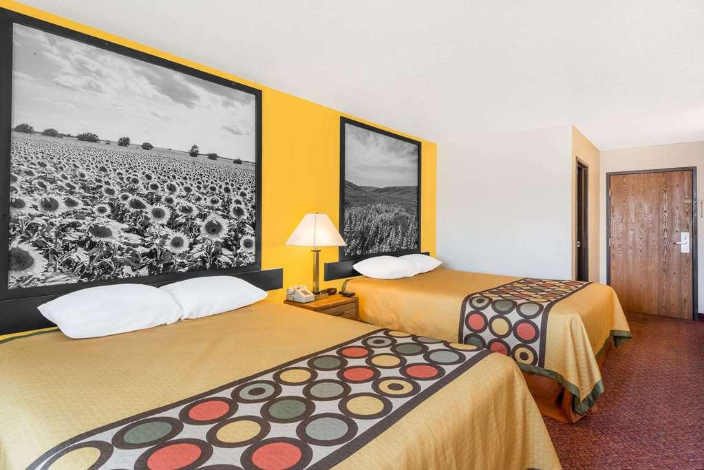 Hotel Super 8 By Wyndham Pratt Camera foto